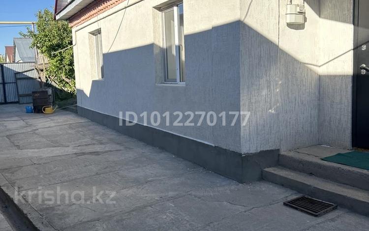 Жеке үй · 5 бөлме · 100 м² · 10 жүзд., Молдагулова 23 — Пересечение Молдагулова Ногайбвй, бағасы: 40 млн ₸ в Зайсане — фото 2