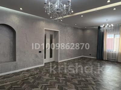 Отдельный дом · 12 комнат · 460 м² · 12 сот., Бозбиик 13 — ТД Рахмет за 3 млн 〒 в Астане, Сарыарка р-н