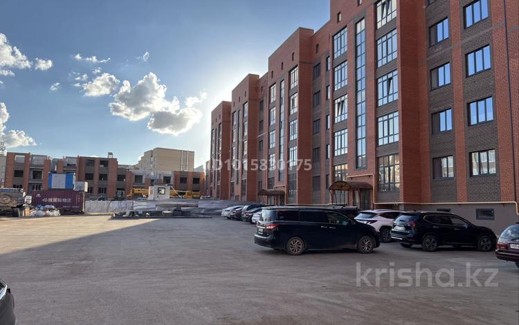 1-бөлмелі пәтер · 50 м² · 5/6 қабат, Алтын орда ш/а., Ораза Татеулы 100Б, бағасы: 17.5 млн ₸ в Актобе, мкр. Алтын орда — фото 2