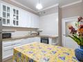 2-комнатная квартира · 70 м² · 2/8 этаж, Кабанбай Батыра 58Б за 500 000 ₸ в Астане, Есильский р-н