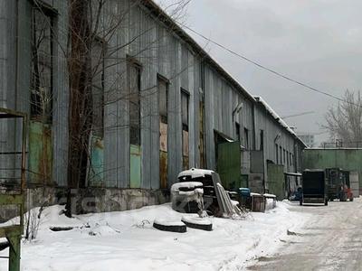 Өнеркәсіптік база, зауыттар в Алматы: Өнеркәсіптік база · 47 сотық, Родниковая 8а — Петрова, бағасы: 450 млн 〒 Өнеркәсіптік база · 47 сотық, Родниковая 8а — Петрова, бағасы: 450 млн 〒 в Алматы, Алатауский р-н