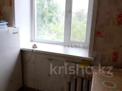 1-комнатная квартира · 32 м² · 5/5 этаж, Майкудук, 12й микрорайон 4 за 6.5 млн ₸ в Караганде, Алихана Бокейханова р-н