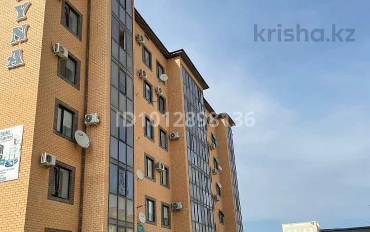 2-бөлмелі пәтер · 57 м² · 3/6 қабат, 34-й мкр 8, бағасы: 18 млн ₸ в Актау — фото 2