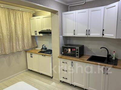 3-комнатная квартира · 60 м² · 1/5 этаж, Гани Иляева за 300 000 ₸ в Шымкенте, Аль-Фарабийский р-н