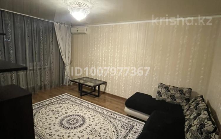 2-комнатная квартира · 50 м² · 6/9 этаж, Жукова 15/1 за 150 000 ₸ в Уральске — фото 2