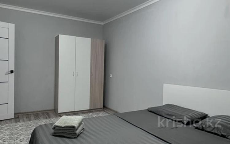 1-комнатная квартира · 45 м² · 2/5 этаж, 3 мкр 15 за 2 500 ₸ в Конаеве — фото 12