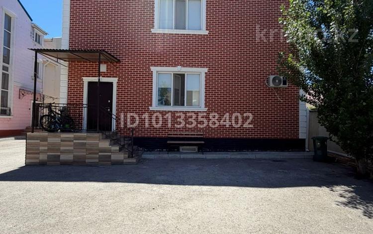Отдельный дом · 8 комнат · 300 м², мкр "Шыгыс 2" за 70 млн ₸ в Актау, мкр "Шыгыс 2" — фото 2