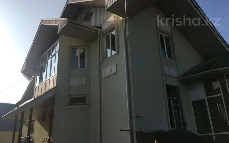 Отдельный дом · 7 комнат · 536 м² · 14 сот., Кенесары хана 57 за 295 млн 〒 в Алматы, Бостандыкский р-н — фото 2