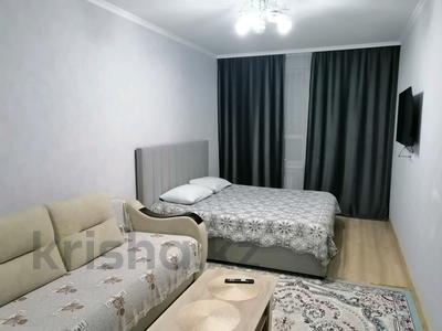 Тәулігіне пәтерлер в Астане: 1-бөлмелі пәтер · 50 м² · 13/19 қабат, А-62 1/2 — Нұрлы жол вокзал, Байтұрсынова-Нажмиденова, бағасы: 15 000 〒 1-бөлмелі пәтер · 50 м² · 13/19 қабат, А-62 1/2 — Нұрлы жол вокзал, Байтұрсынова-Нажмиденова, бағасы: 15 000 〒 в Астане, Сарайшык р-н