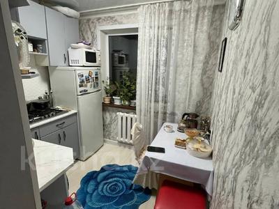 2-комнатная квартира · 44 м² · 1/5 этаж, Майкудук, 15й микрорайон 15 за ~ 12.4 млн ₸ в Караганде, Алихана Бокейханова р-н