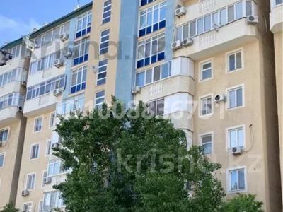 4-комнатная квартира · 104 м² · 1/9 этаж, Сатпаева 48 Д за 230 000 〒 в Атырау, мкр Авангард-4