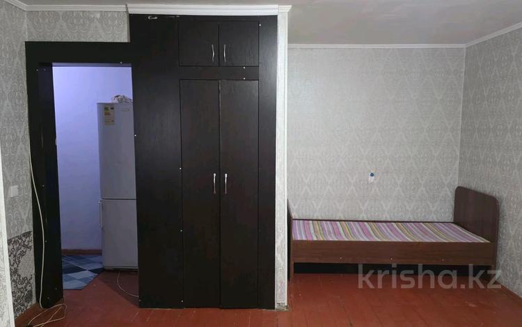 1-бөлмелі пәтер · 33 м² · 1/5 қабат, Сатпаева 12, бағасы: 70 000 ₸ в Таразе — фото 2