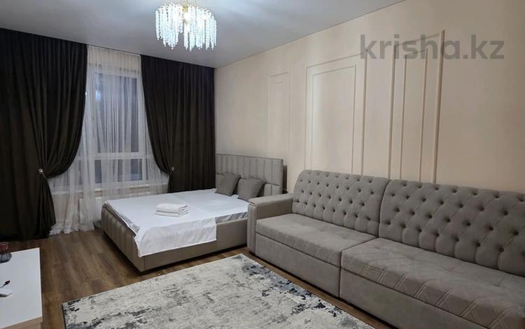 1-комнатная квартира · 54 м² · 10/16 этаж, мкр Нурсат 2, Назарбаева 14 — Шаяхметова за 15 000 〒 в Шымкенте, Каратауский р-н — фото 2
