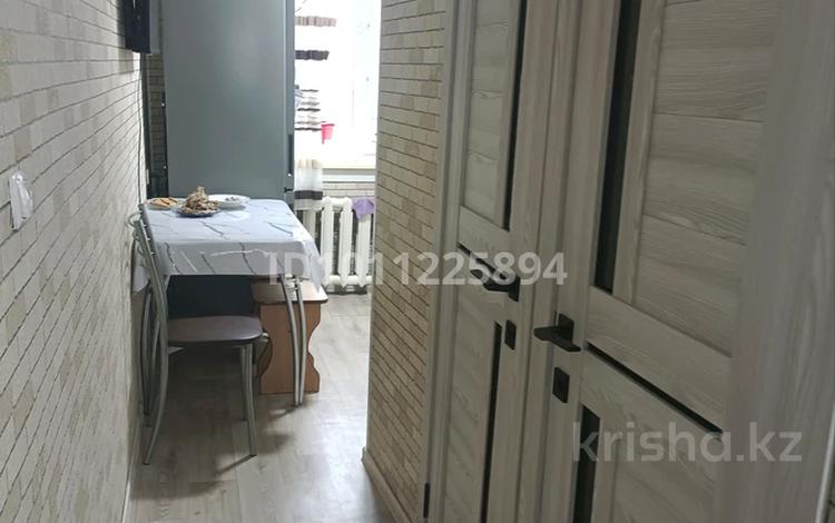 3-комнатная квартира · 61.2 м² · 4/5 этаж, Строителей 2 — Строителей -Ауезова за 13.3 млн ₸ в Аксу — фото 2