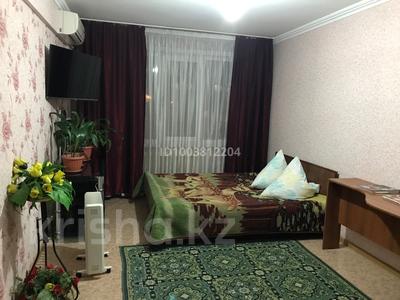 2-бөлмелі пәтер · 45 м² · 3/5 қабат, Кабанбай батыра 93 — Бурова, бағасы: 2 500 〒 в Усть-Каменогорске, Ульбинский