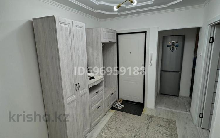 4-комнатная квартира · 99.3 м² · 9/9 этаж, мкр Кунаева 4 за 26 млн ₸ в Уральске — фото 2
