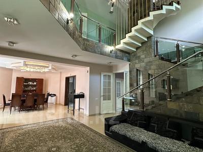 Жеке үй · 8 бөлме · 560 м² · 12 жүзд., Альфараби 93/12, бағасы: 430 млн ₸ в Алматы, Бостандыкский р-н