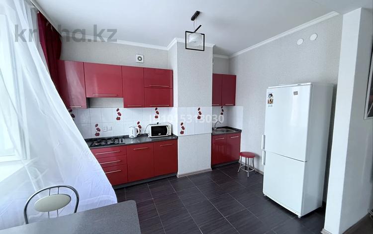 2-бөлмелі пәтер · 58 м² · 2/4 қабат, Жаңа қала ш/а., Лободы 10, бағасы: 250 000 ₸ в Караганде, Казыбек би р-н — фото 2