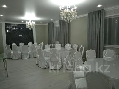 Дом · 5 комнат · 230 м², Шоссейная 13 за 100 000 〒 в Белом