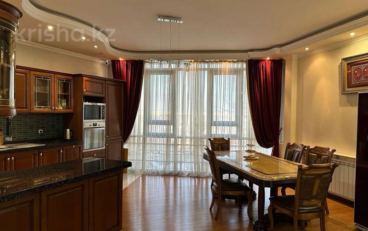 4-комнатная квартира · 160 м² · 4/9 этаж, Аль-Фараби 110 е за 166 млн ₸ в Алматы, Медеуский р-н — фото 12