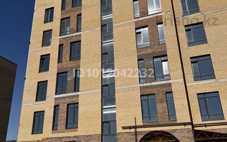 1-комнатная квартира · 49.9 м² · 5/6 этаж, мкр. Алтын орда, Батыс 2 13Н — Молдагулова за 17.2 млн ₸ в Актобе — фото 3