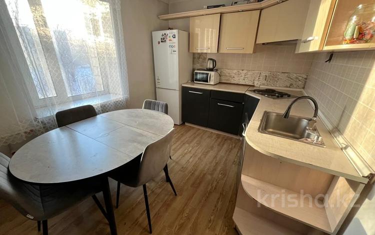 2-бөлмелі пәтер · 60 м² · 2/9 қабат, мкр Юго-Восток, 27й микрорайон 14, бағасы: 190 000 ₸ в Караганде, Казыбек би р-н — фото 2
