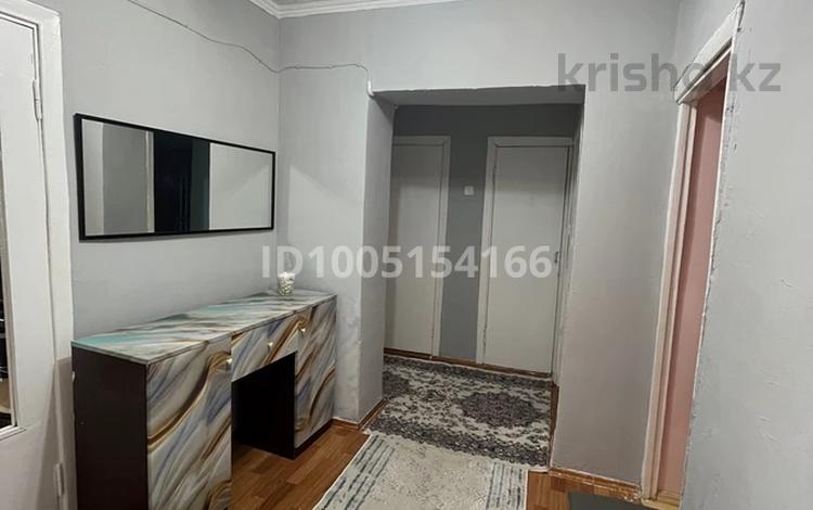 3-комнатная квартира · 70.5 м² · 2/2 этаж, 1 мкр — Жауғашты базарының дәл артында Жеңіс парктің жанында за 120 000 〒 в Туркестане — фото 2