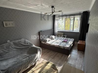 1-бөлмелі пәтер · 29 м² · 2/5 қабат, Ленинградская 81, бағасы: 10 000 ₸ в Шахтинске