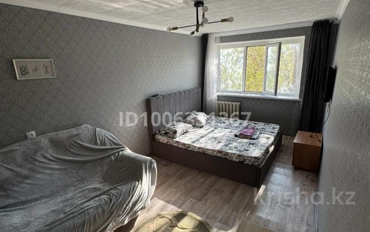 1-бөлмелі пәтер · 29 м² · 2/5 қабат, Ленинградская 81, бағасы: 10 000 ₸ в Шахтинске — фото 3