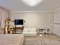 2-бөлмелі пәтер · 85 м² · 3/9 қабат, Камзина 41/1, бағасы: 49 млн ₸ в Павлодаре — фото 6