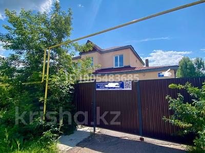 Отдельный дом · 4 комнаты · 165 м² · 10 сот., мкр Уркер — Маралсарай 11 за 52 млн 〒 в Астане, Нура р-н