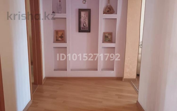 3-бөлмелі пәтер · 92 м² · 2/6 қабат, Ч.Валиханова 19/1 19/1 — Взади ТЦ Евразия, бағасы: 28 млн ₸ в Темиртау — фото 2