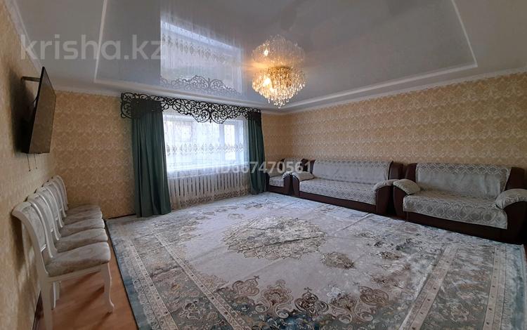 Отдельный дом • 6 комнат • 280 м² • 8 сот., Проезд К 16 за 53 млн 〒 в Павлодаре — фото 2