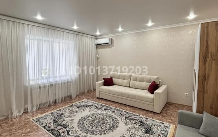 1-комнатная квартира · 45.2 м² · 2/9 этаж, жилой массив Есет Батыр, Нур сити 26в за 15 млн ₸ в Актобе — фото 2