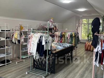 Свободное назначение, офисы, магазины и бутики, общепит, салоны красоты, бани, гостиницы и зоны отдыха, медцентры и аптеки, образование · 65 м² за 65 млн ₸ в Алматы, Наурызбайский р-н