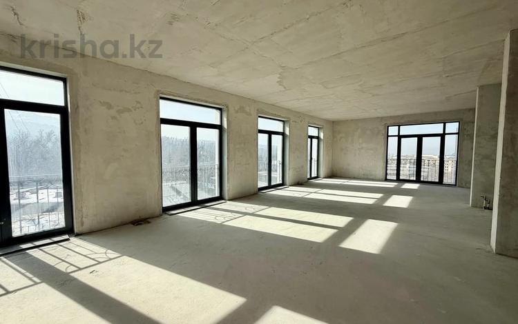 5-комнатная квартира · 239.7 м² · 3/4 этаж, Ондасынова 1/1 за ~ 359.6 млн ₸ в Алматы, Медеуский р-н — фото 2