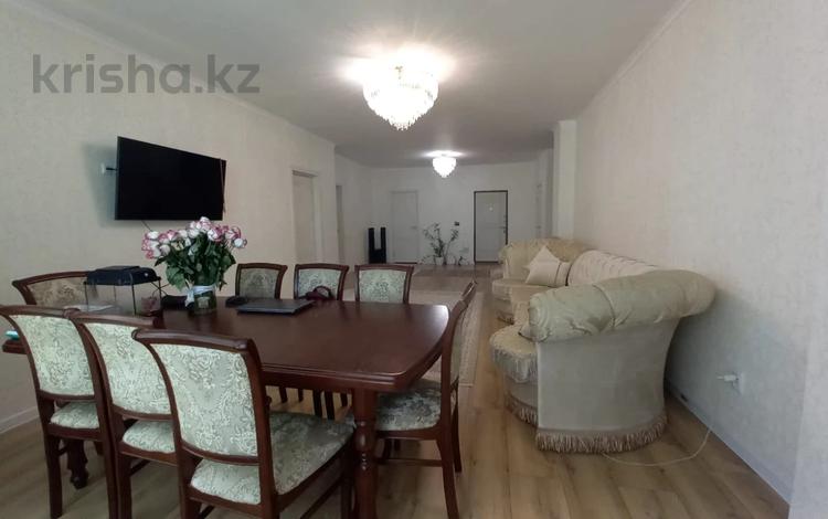 3-бөлмелі пәтер · 142 м² · 8/25 қабат, мкр 11, бағасы: 39 млн 〒 в Актобе — фото 2