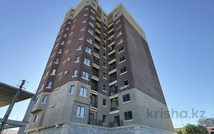 2-комнатная квартира · 83.6 м² · 5/12 этаж, Азаттык 72-а за 29 млн ₸ в Атырау — фото 2