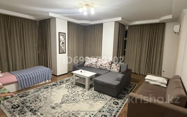 3-комнатная квартира · 130 м² · 4/19 этаж, 7-й мкр, Мкр.7а 20 за 30 000 ₸ в Актау — фото 14