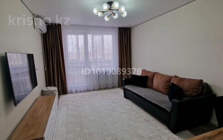 3-комнатная квартира · 69 м² · 6/9 этаж, 5 мкр 38 за 31 млн ₸ в Аксае — фото 2