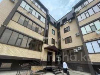 2-бөлмелі пәтер · 80 м² · 1/3 қабат, Кызылжарская, бағасы: 30 млн ₸ в Уральске