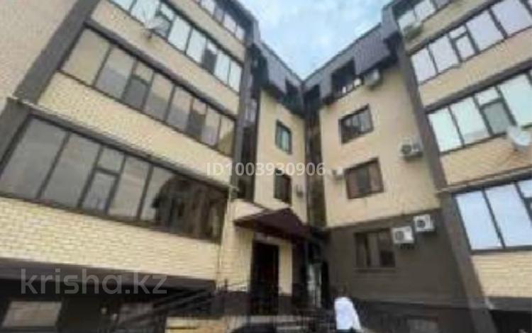 2-бөлмелі пәтер · 80 м² · 1/3 қабат, Кызылжарская, бағасы: 30 млн ₸ в Уральске — фото 8
