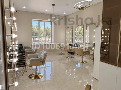 Салоны красоты · 135 м² за 45 000 〒 в Уральске, мкр 4
