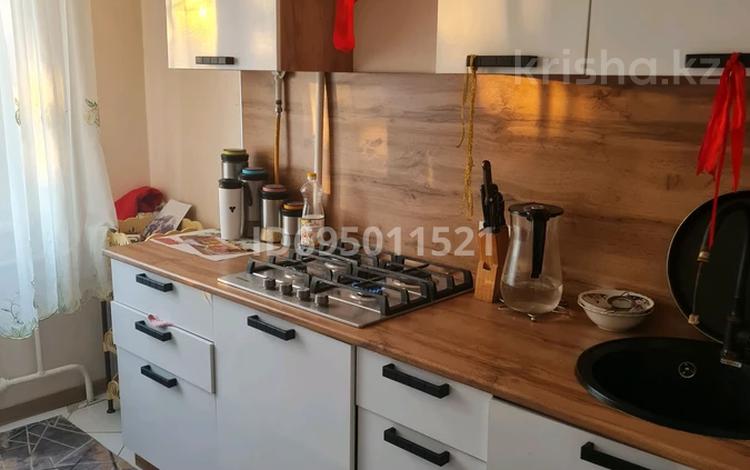 4 комнаты · 80 м² · 5 этаж, мкр Строитель 2 — Дом выходит на проспект Абулхаирхана за 50 000 〒 в Уральске — фото 11