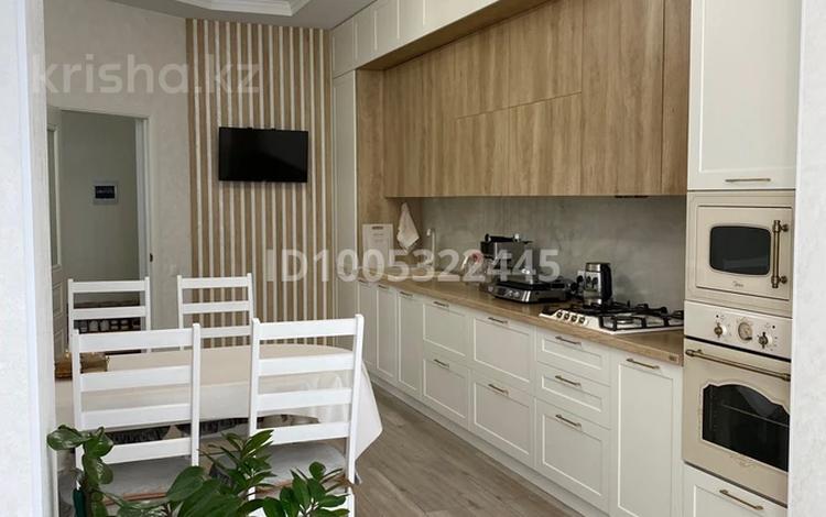 3-комнатная квартира · 109.6 м² · 6/10 этаж, мкр. Алтын орда, Алия Молдагулова 66/2 за 52 млн ₸ в Актобе — фото 2