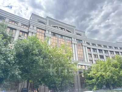 3-комнатная квартира · 90 м² · 5/8 этаж, Кабанбай батыра 19 — Хан Шатыр, ТЦ Азия Парк за 350 000 ₸ в Астане, Есильский р-н