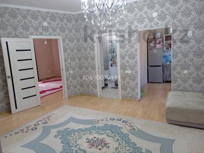 Отдельный дом · 4 комнаты · 100 м² · 10 сот., мкр Геолог 256 за 250 000 〒 в Атырау