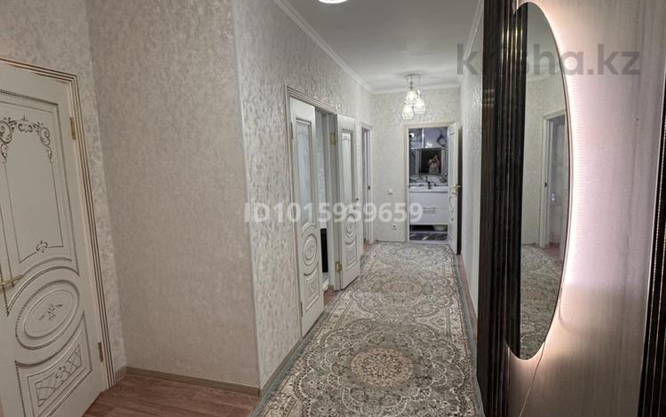 2-комнатная квартира · 68 м² · 8/9 этаж, мкр Туран-2 35A — 2 бөлмелі кв ұзақ уақытқа беріледі. Барлық условия жасалған. Жас семьяны қабылдаймыз( 1 н/е 2 бала). Үйге ешқандай мебел қажет етпейді( кіргізілмейді). Кандер, спальный, кухонный, тв, интернет, душ.кабина, холодильник, стиральный. Садик мектеп остановка бәрі тиіп тұр. Мкр Тұран 2, 35А дом за 200 000 ₸ в Шымкенте, Каратауский р-н — фото 2