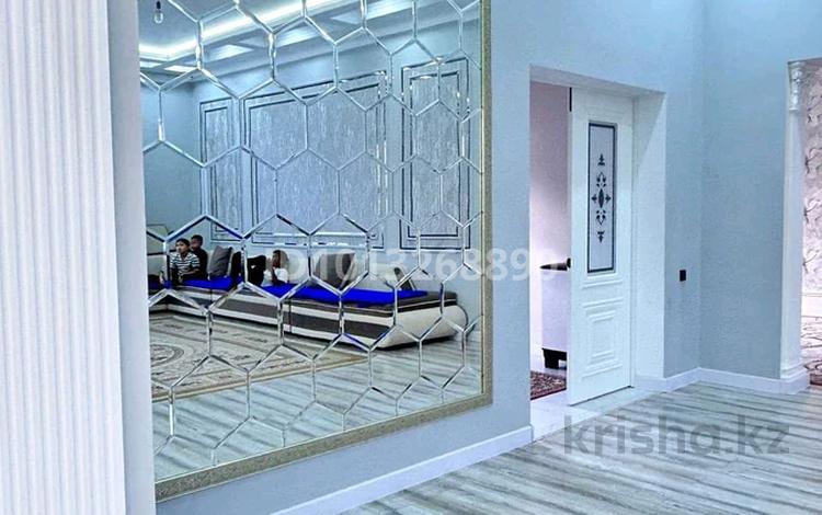 Отдельный дом · 7 комнат · 250 м² · 8 сот., мкр Самал-3, Мкр Самал-3 Шұбаркөл 10 — Салқым Жәңгір за 70 млн ₸ в Шымкенте, Абайский р-н — фото 2