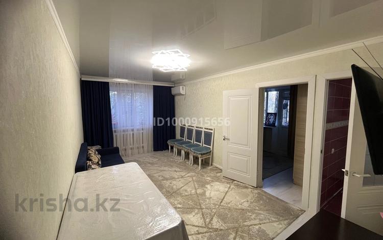 2-комнатная квартира · 40.9 м² · 4/4 этаж, Толе би 72 — Достоевского за 14.5 млн 〒 в Таразе — фото 2